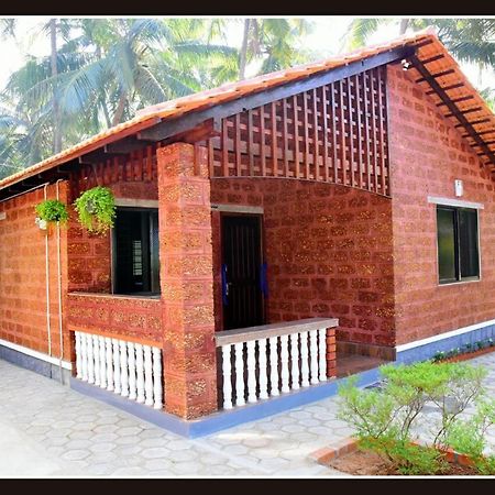 Tiny Waves Villa Udupi Bagian luar foto